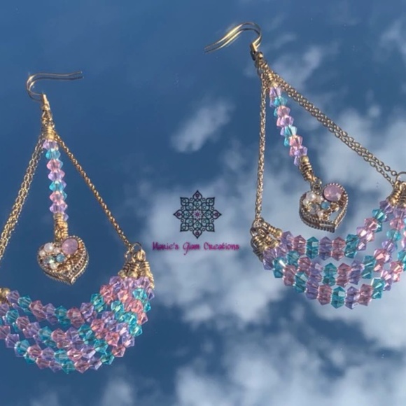 Exclusive Handmade "Falling Love" Earrings - Picture 6 of 6